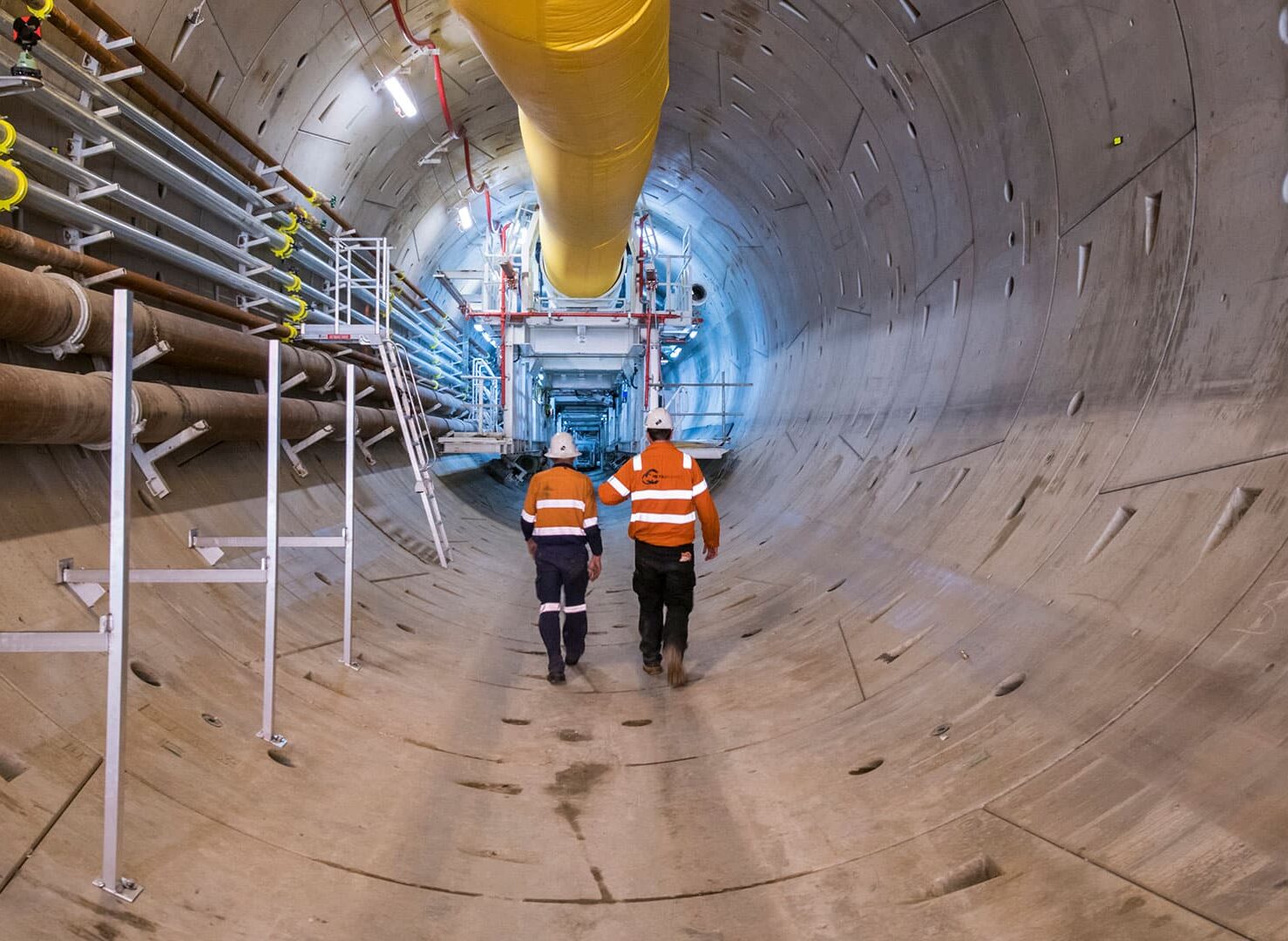 final-tracks-laid-on-metro-tunnel-roads-infrastructure-magazine