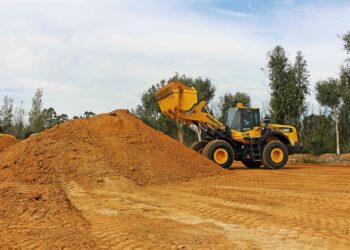Komatsu Australia is upgrading the aftertreatment systems of its equipment to make them compliant with the regulations of various markets. Images: Komatsu