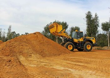 Komatsu Australia is upgrading the aftertreatment systems of its equipment to make them compliant with the regulations of various markets. Images: Komatsu