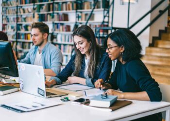 Geotab’s hub on Swinburne’s campus in Melbourne acts as a national centre for AI-enabled transport innovation. Images: Geotab