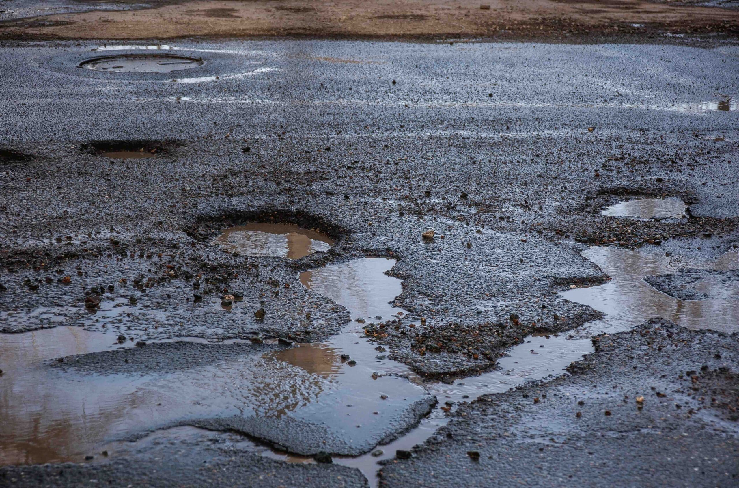 VIC Gov invests $352m to fix potholes: pavement and resealing lens for engineers