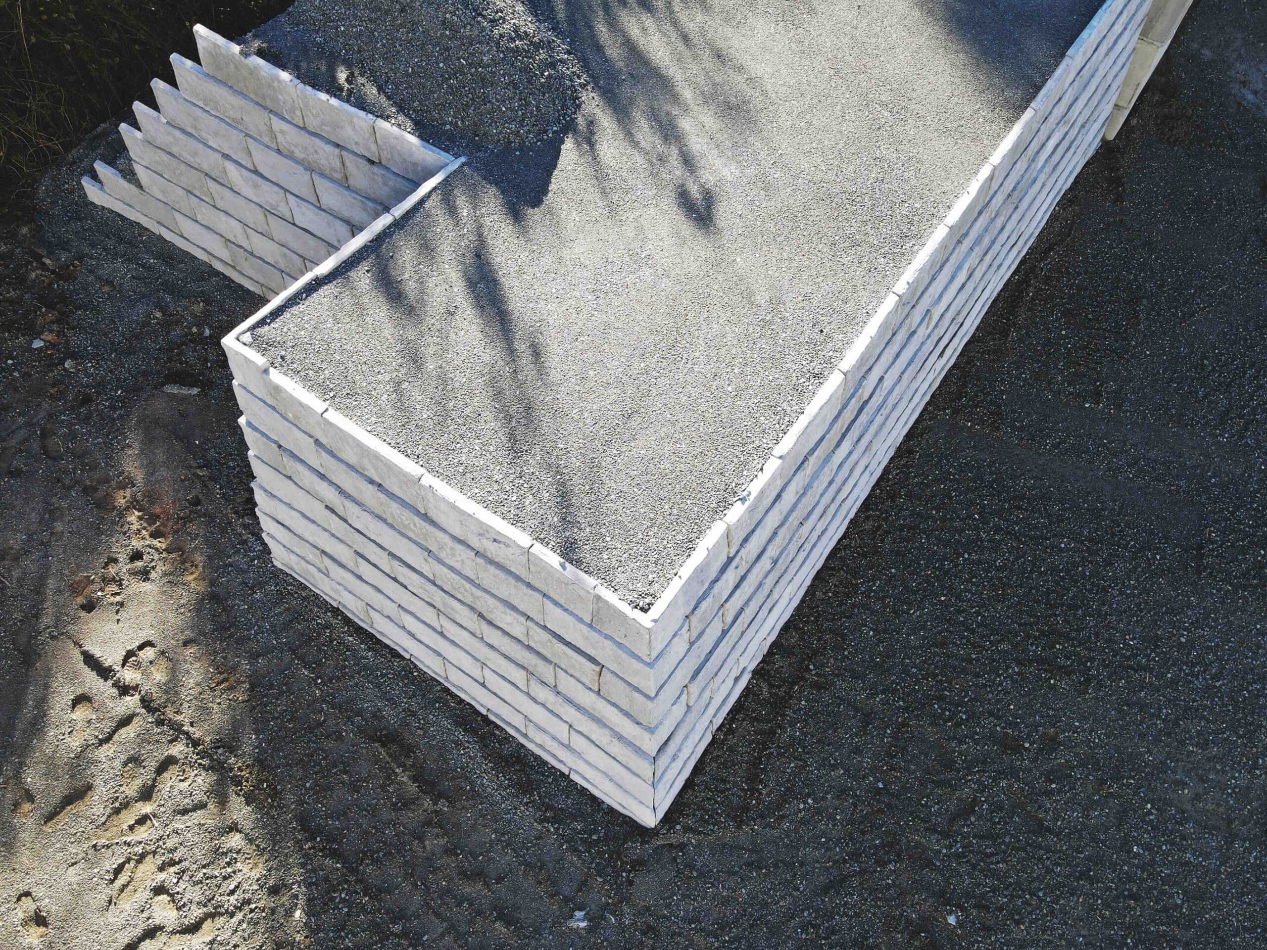 Geoquest TerraStack retaining walls: design and constructability notes for engineers
